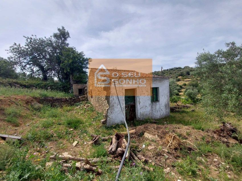 Imagem Fachada de  moradia independente em Cm1312, 140