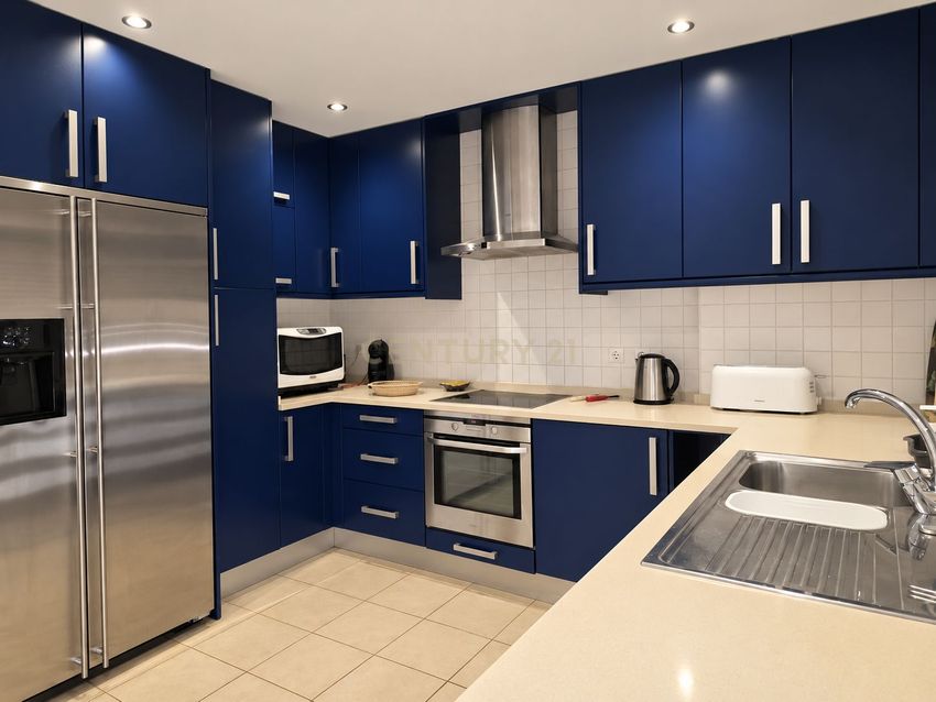 Imagem Cozinha de apartamento t3 em Rua Mário Sá Carneiro s/n