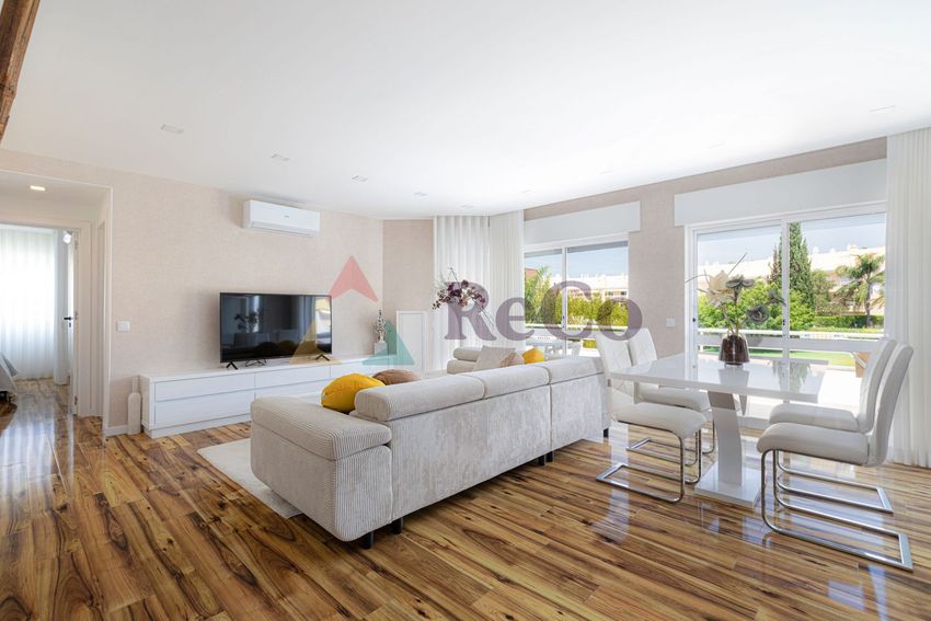 Imagem Sala de estar de apartamento t2 em Rua de Volta dos Jacarandás