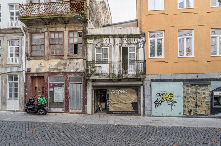 Imagem Fachada de  moradia independente em Rua de Santo André, 22 a