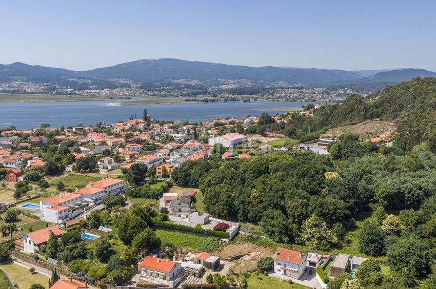 Imagem Vistas de terreno em Rua da Minada