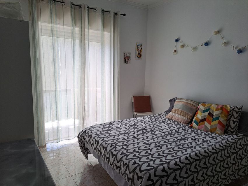 Imagem Quarto de quarto em Avenida República, 13