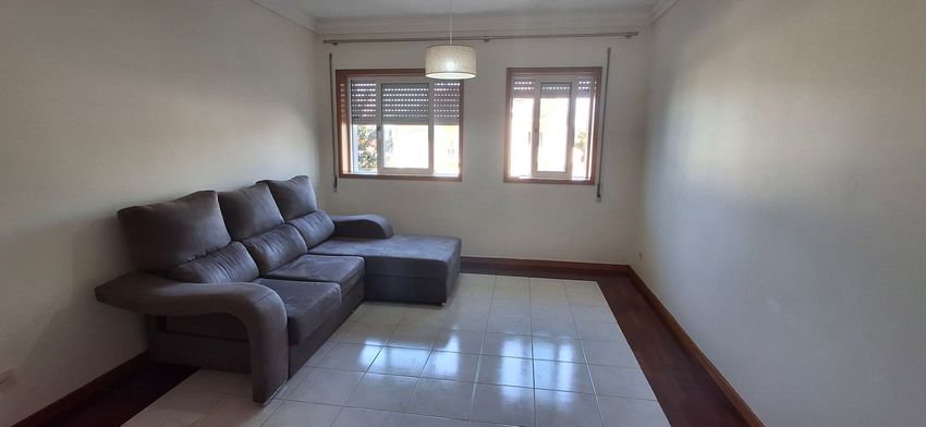 Imagem Sala de estar de apartamento t2 em Rua Carvalhosa, 80