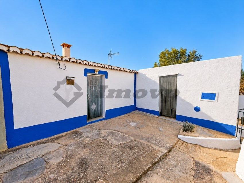 Imagem Fachada de  moradia independente em Ourique