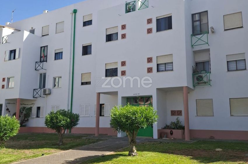 Imagem Vistas de apartamento t2 em Rua dos Caliços s/n