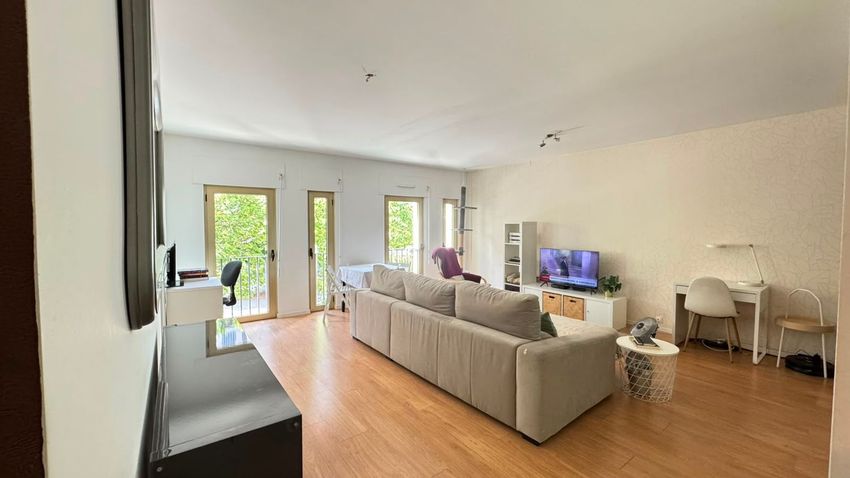 Imagem Sala de estar de apartamento t1 em Rua Mário Cesariny, 6