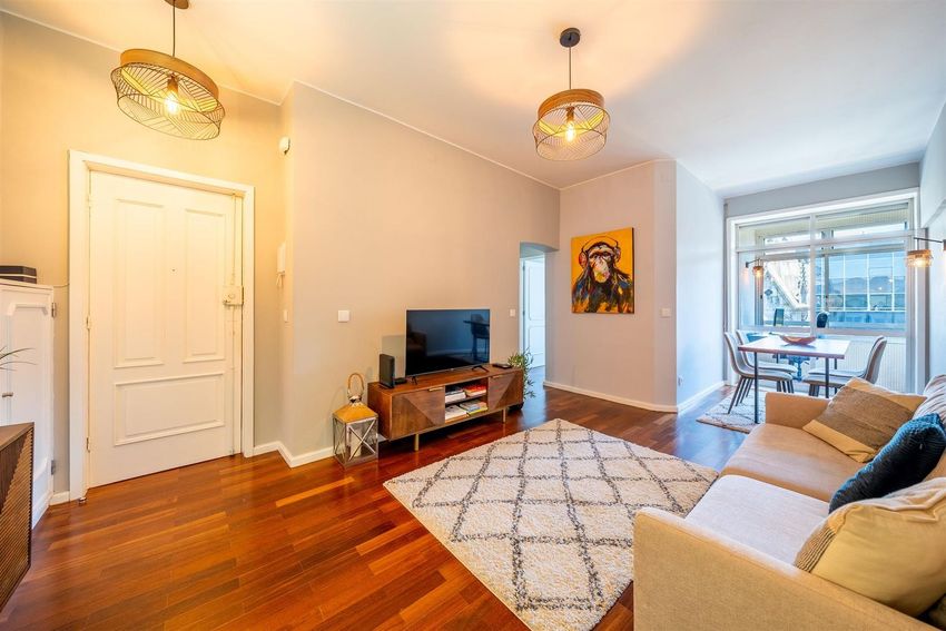 Imagem Quarto de apartamento t1 em Rua do Almada, 548