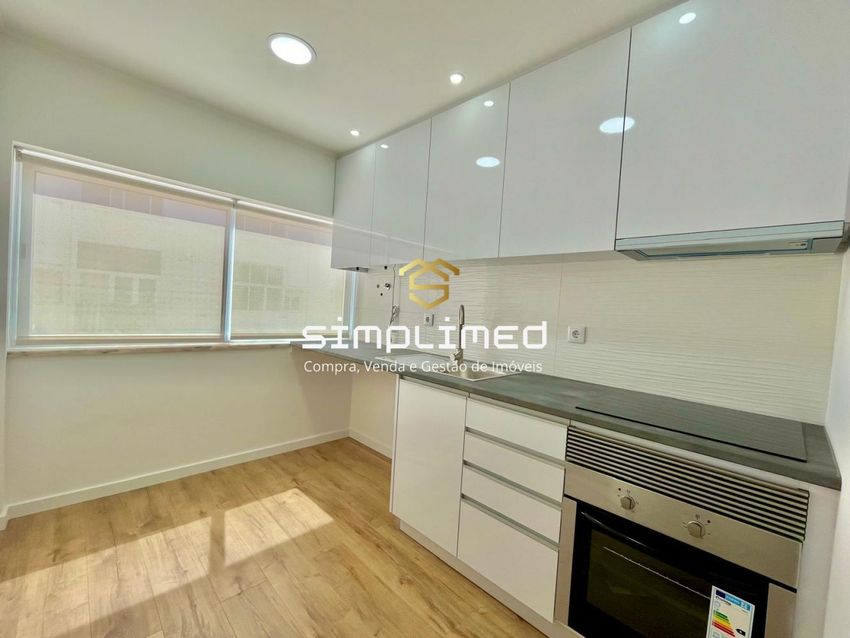 Imagem Cozinha de apartamento t1 em Baixa da Banheira