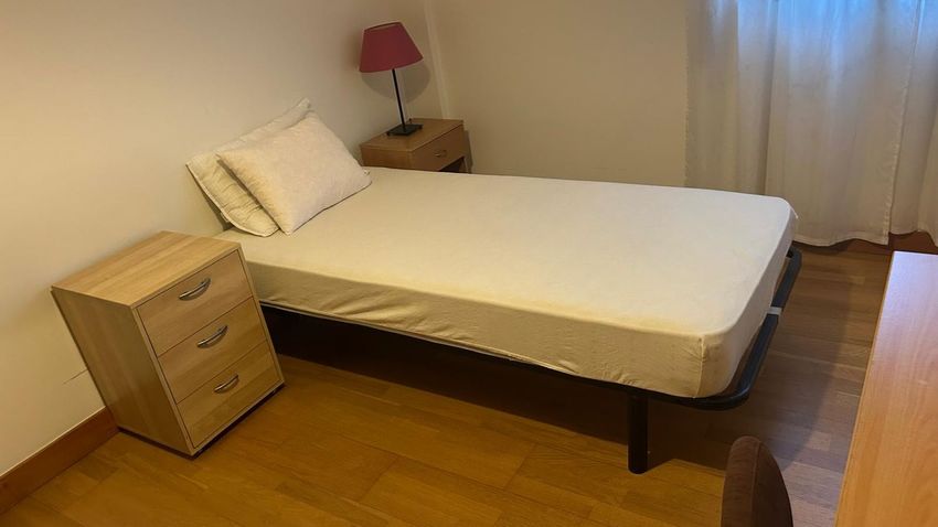 Imagem de quarto em Rua das Cavadas, 36