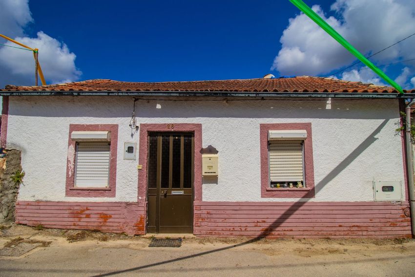 Imagem Fachada de  moradia geminada em Casal do Paraíso