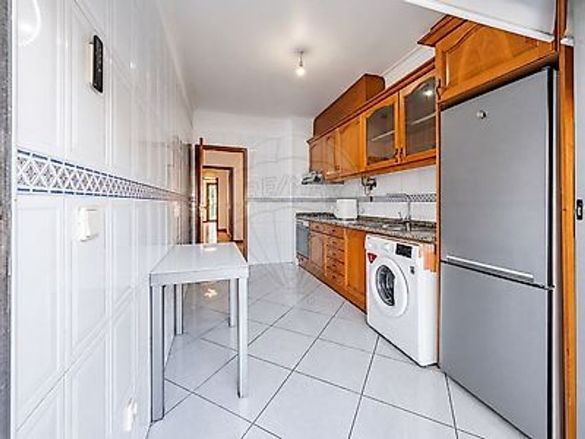 Imagem Cozinha de apartamento t2 em Rua Afonso Palmeira, 67