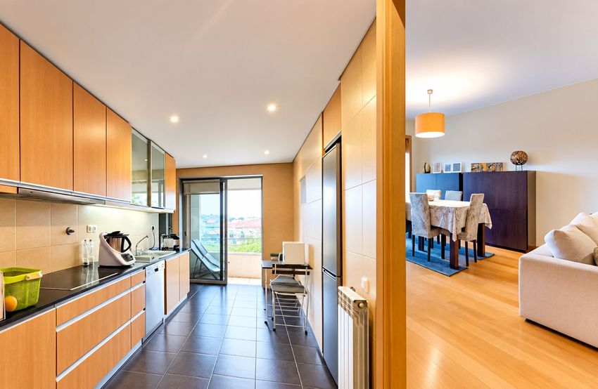 Imagem Cozinha de apartamento t3 em Avenida Doutor Salgado Zenha, 17
