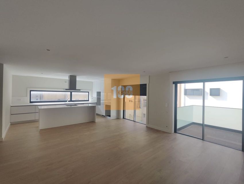 Imagem Sala de estar de apartamento t2 em Rua 8