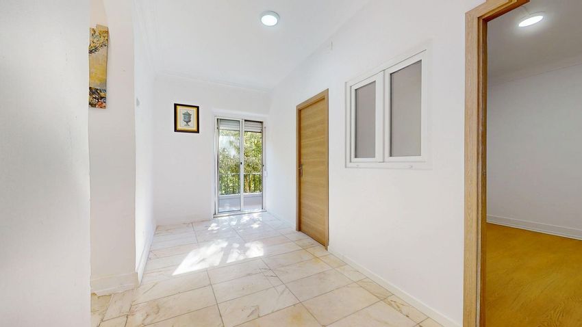 Imagem Divisão de apartamento t1 em Praça Paiva Couceiro