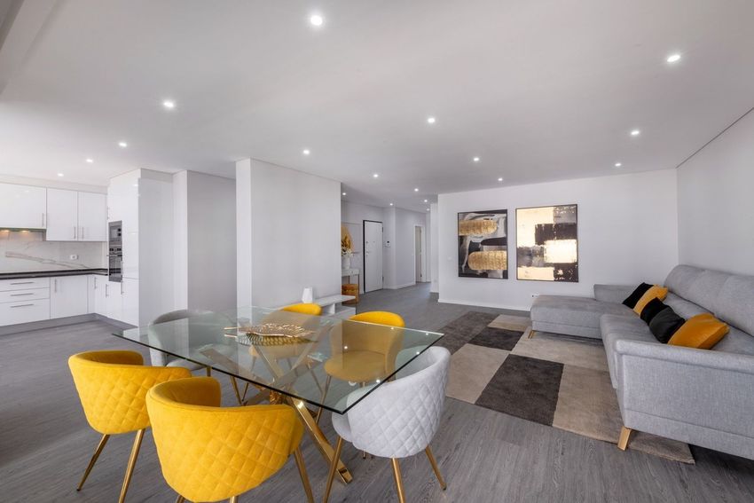 Imagem Sala de estar de apartamento t3 em Azinhaga da Patinha, 34