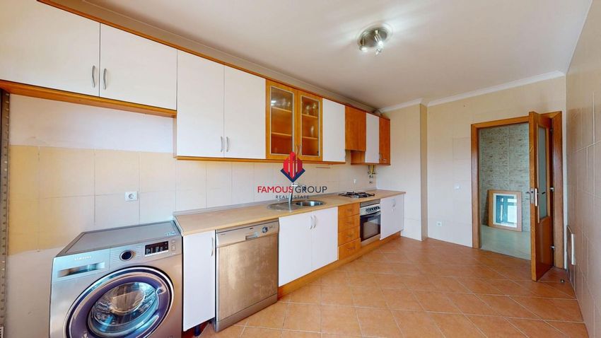 Imagem Cozinha de apartamento t1 em Dourada - Má Partilha