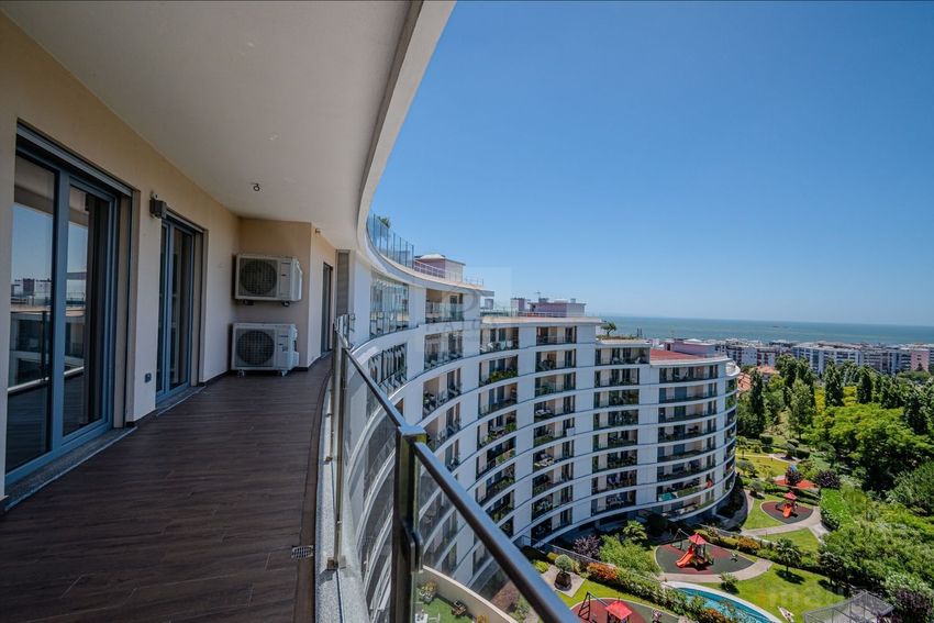 Imagem Varanda de apartamento t4 em Rua Actor António Sacramento, 2