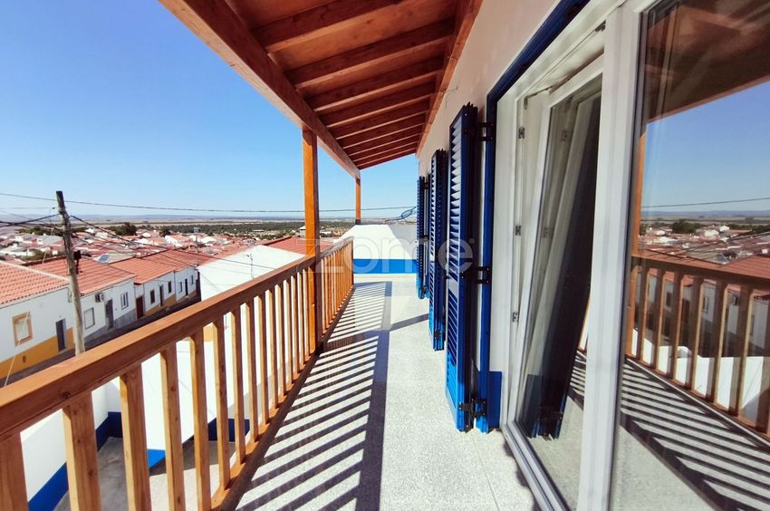 Imagem Alpendre de apartamento t2 em Rua de São Pedro, 66