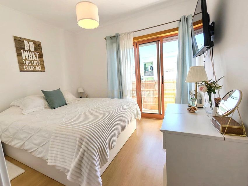 Imagem Quarto de apartamento t1 em Camarate