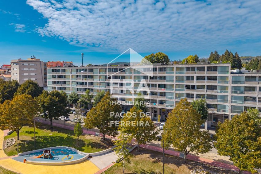 Imagem Piscina de apartamento t2 em Praça Francisco Sá Carneiro