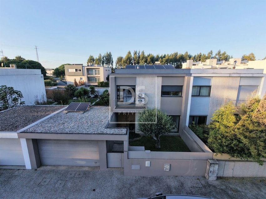 Imagem Terraço de  moradia independente em Rua Novo Século, 116