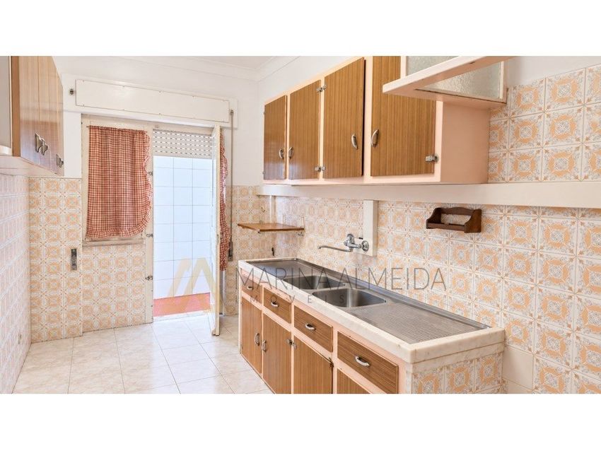 Imagem Cozinha de apartamento t2 em Alhos Vedros