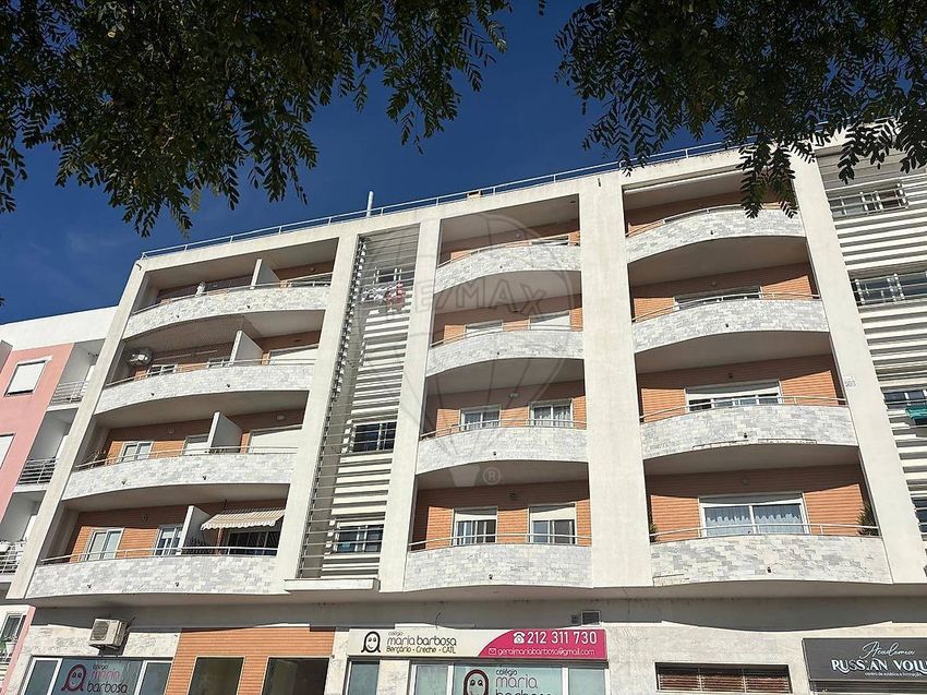 Imagem Vistas de apartamento t2 em Rua Rui de Pina