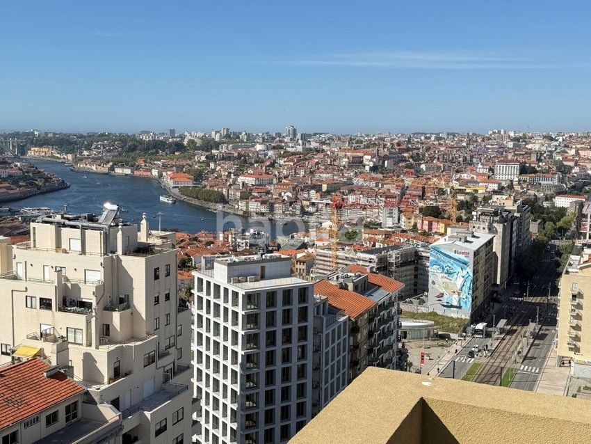 Imagem Vistas de apartamento t1 em Avenida da República