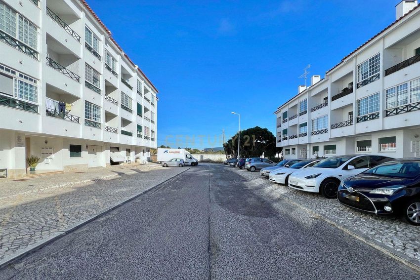Imagem Vistas de apartamento t3 em Alcoitão