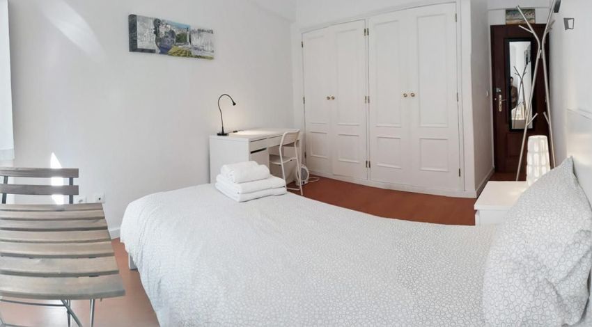 Imagem de quarto em Rua do Machadinho