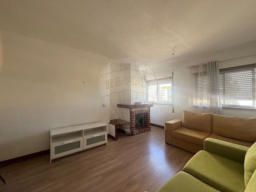 Imagem Sala de estar de apartamento t1 em Rua das Azinheiras