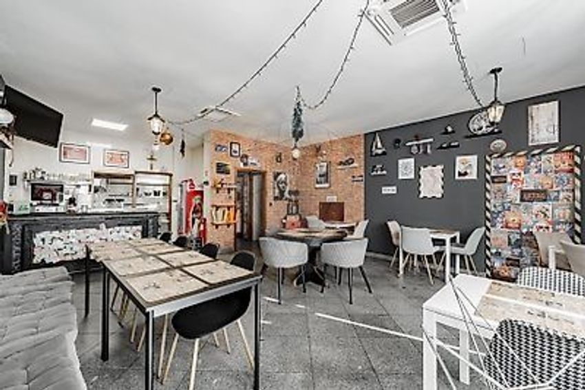 Imagem Sala de estar de espaço comercial em Rua dos Biscaínhos, 19