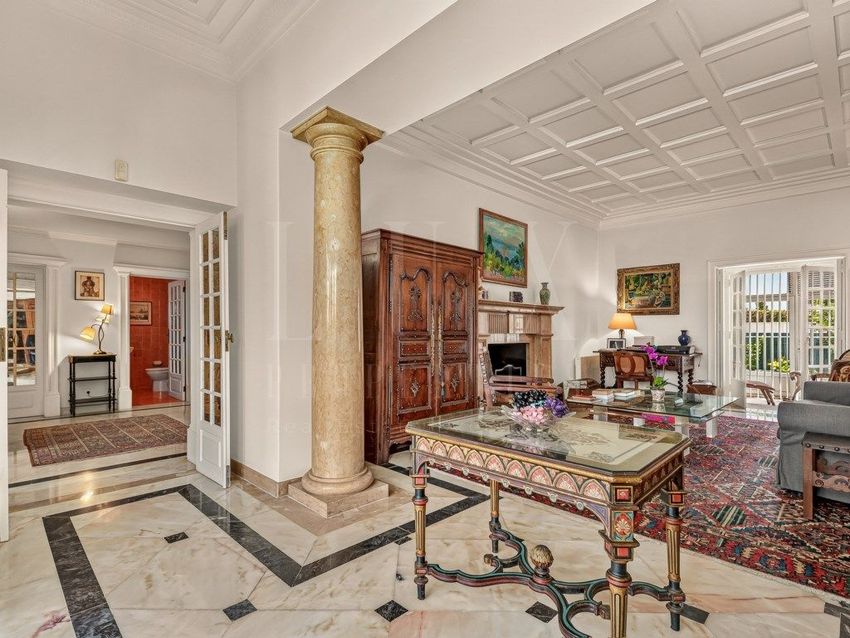 Imagem Sala de estar de apartamento t4 em Rua Melo e Sousa, 534 a