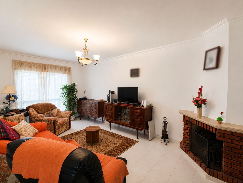 Imagem Sala de estar de apartamento t3 em Nossa Senhora de Fátima
