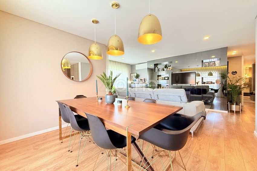 Imagem Sala de estar de apartamento t3 em Rua Nuno Simões, 864