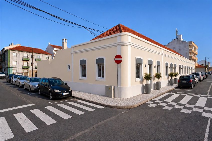 Imagem Fachada de  moradia independente em Rua Infante Dom Henrique, 88