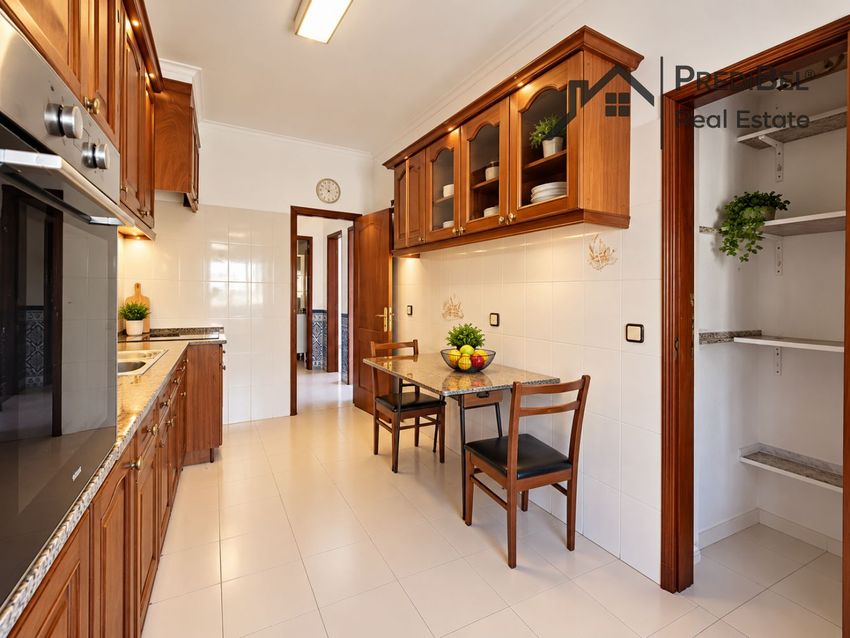 Imagem Cozinha de apartamento t2 em Serra das Minas