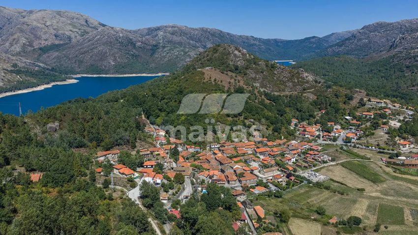 Imagem Vistas de  moradia independente em Travessa Quelha