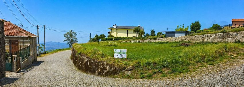 Imagem Fachada de terreno em Rua de Meios