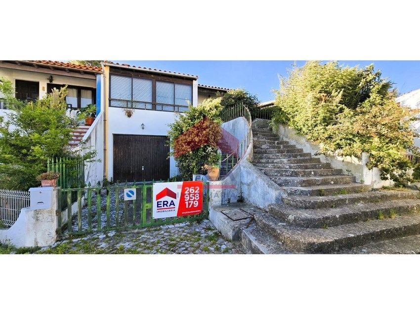 Imagem Fachada de  moradia independente em Óbidos