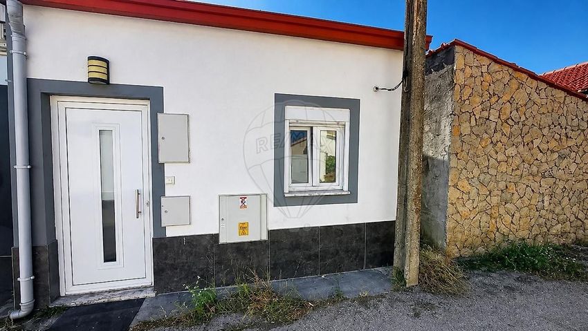 Imagem Fachada de  moradia independente em Beco Primeiro da Paz