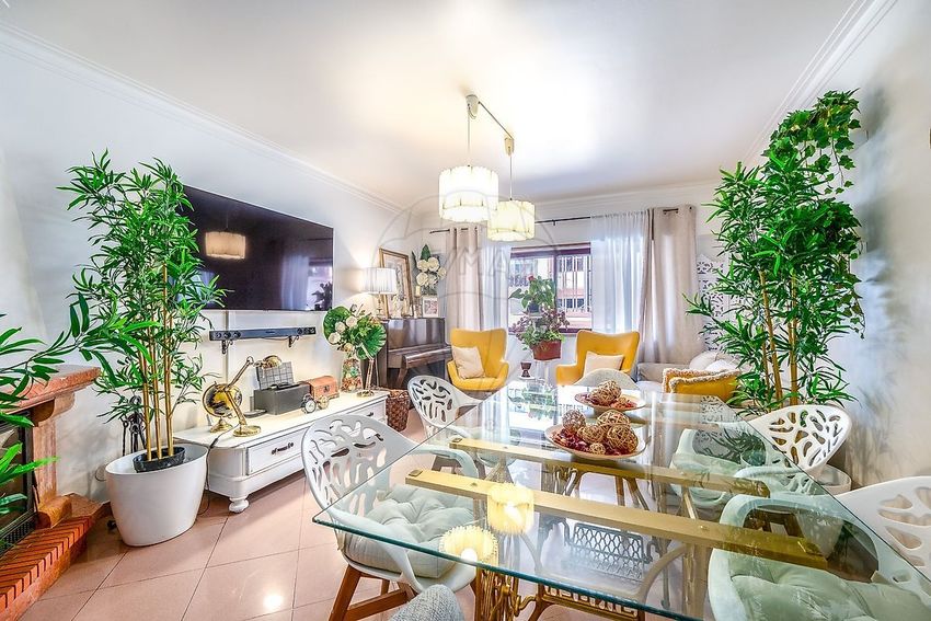 Imagem Sala de estar de apartamento t3 em Avenida da Liberdade