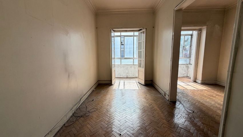 Imagem Divisão de apartamento t1 em Estrada de Benfica