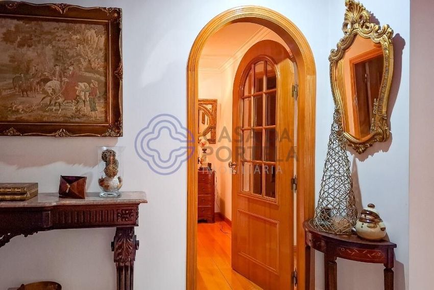 Imagem Corredor de apartamento t3 em Massamá Norte