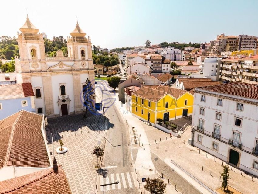 Imagem de prédio em Rua Tenente Valadim s/n