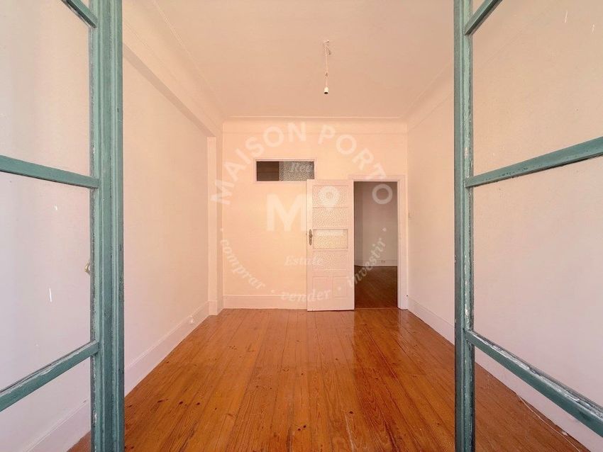 Imagem Quarto de apartamento t2 em Rua de Augusto Rosa, 178