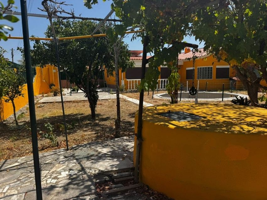 Imagem Jardim de  moradia independente em Rua dos Corvos, 10
