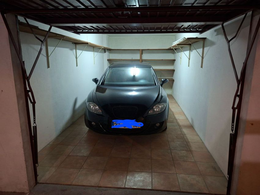 Imagem Garagem de garagem em Rua Doutor Mário Sacramento, 159