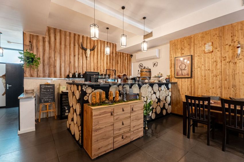Imagem Sala de jantar de espaço comercial em Avenida Comendador Ferreira de Matos, 209