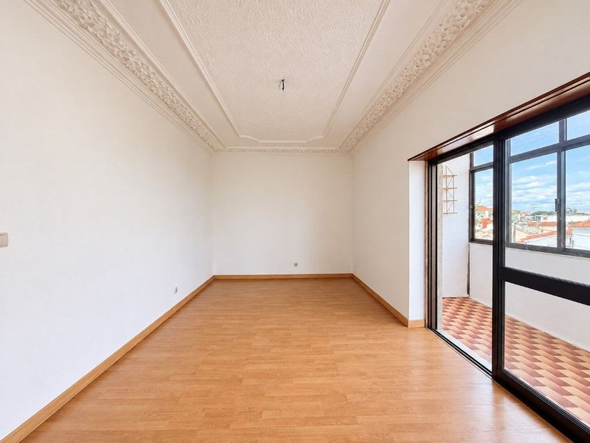 Imagem Divisão de apartamento t2 em Rua Pinheiro Chagas, 14